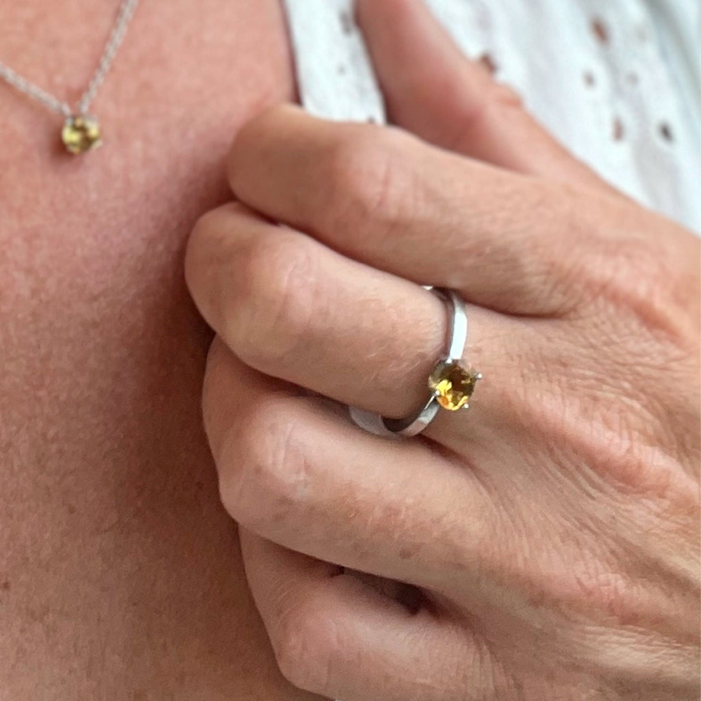 Bague acier Citrine - Joie et Abondance