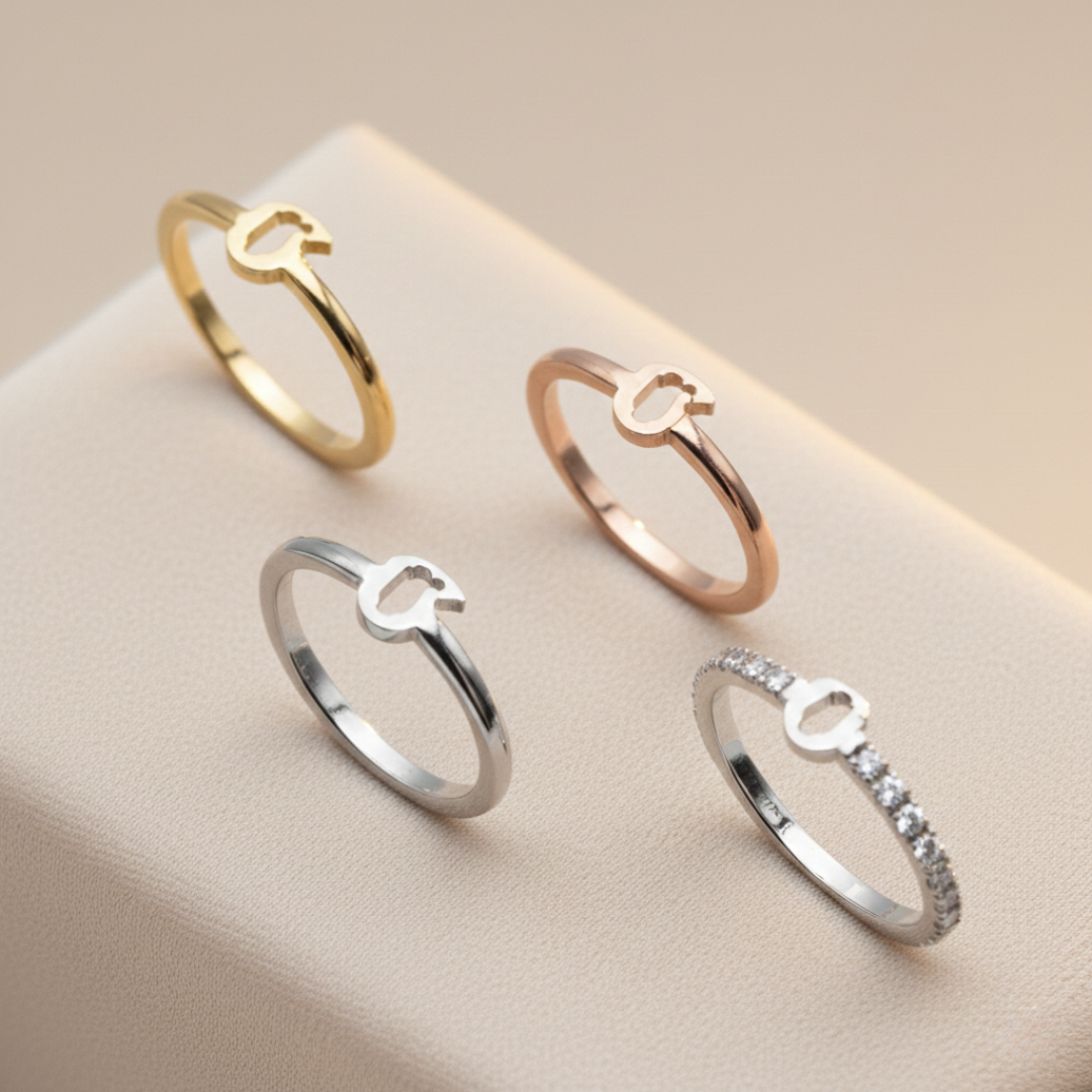 Customizable diamond ring