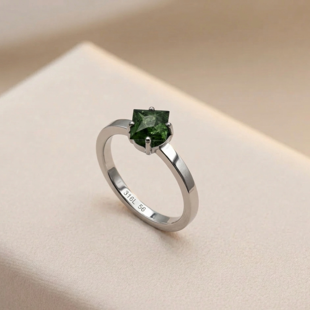 Bague acier Tourmaline verte - Guérison et vitalité