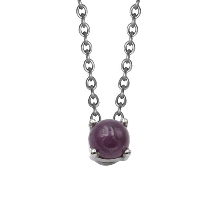 Colllier en acier & rubis cabochon